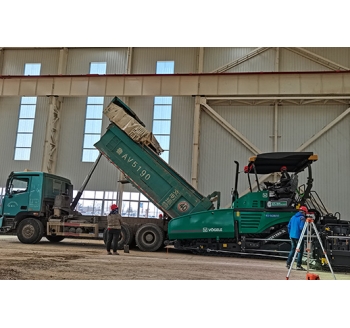 濟(jì)南水穩(wěn)攤鋪機(jī)租賃，水穩(wěn)攤鋪機(jī)出租