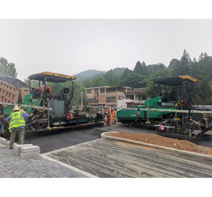 濟(jì)南瀝青攤鋪施工，路面攤鋪施工隊(duì)伍