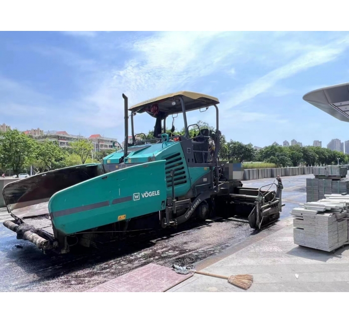 直板攤鋪機(jī)租賃，雙拼攤鋪機(jī)租賃